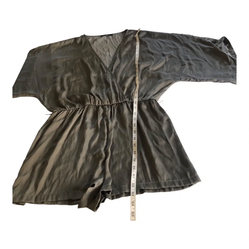 Lulu’s Woman’s Ain't It Grand Olive Green Satin Surplice Romper Size M/L - Picture 16 of 16